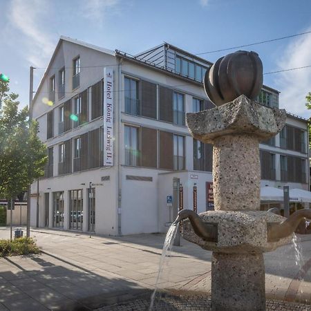 Hotel Koenig Ludwig II Garching bei Muenchen Luaran gambar