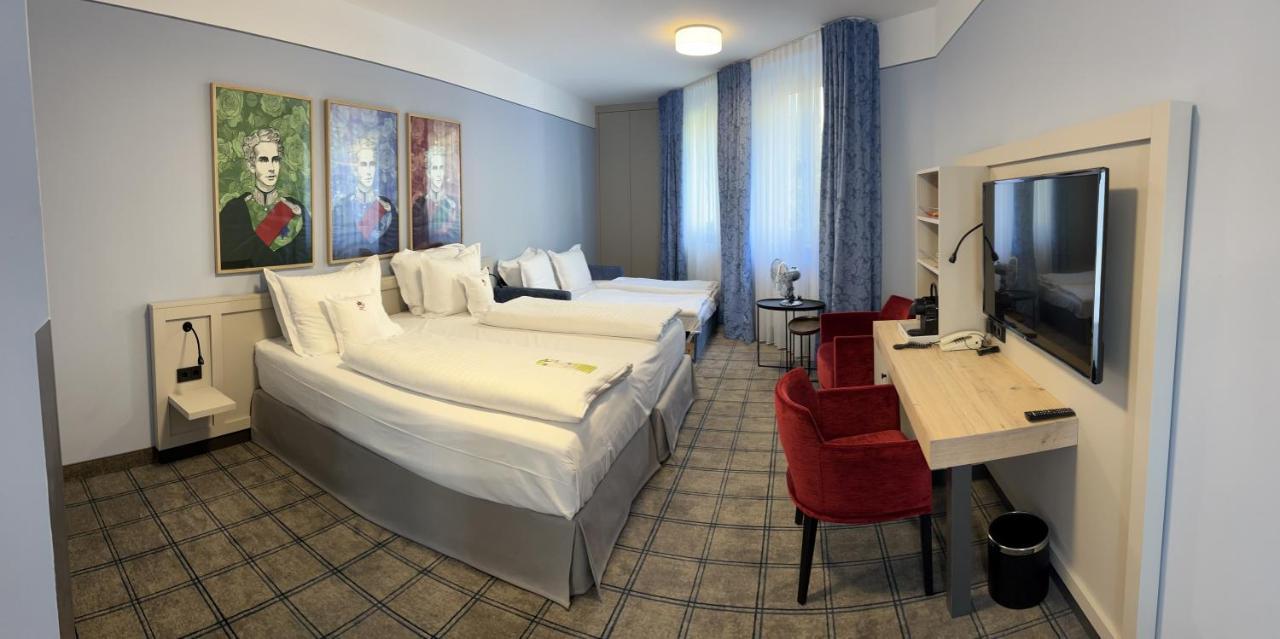 Hotel Koenig Ludwig II Garching bei Muenchen Luaran gambar