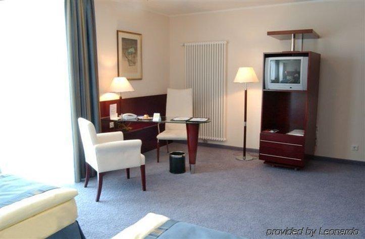 Hotel Koenig Ludwig II Garching bei Muenchen Bilik gambar